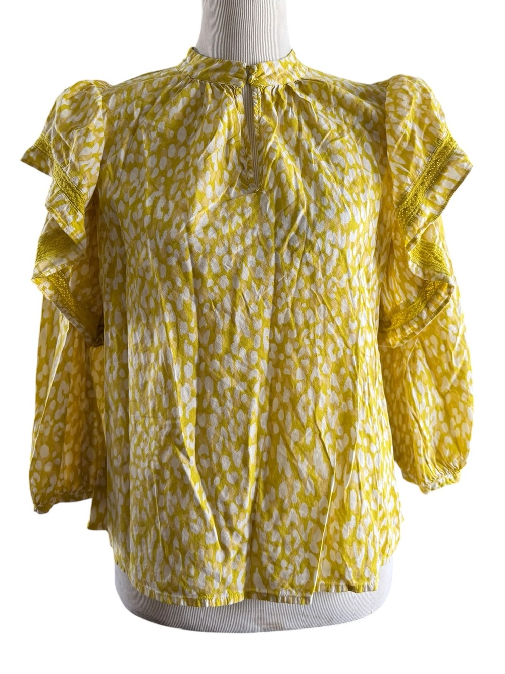 Who What Wear Yellow White Printed Ruffle-Sleeve Blouse Size M - Picture 2 of 9